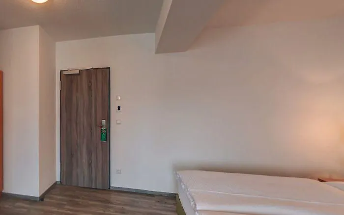 Drei Kaiserberge Oda ve Kahvaltı 3*